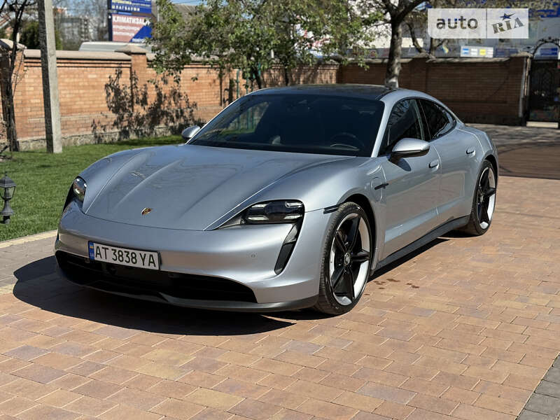 2020 porsche taycan 4s