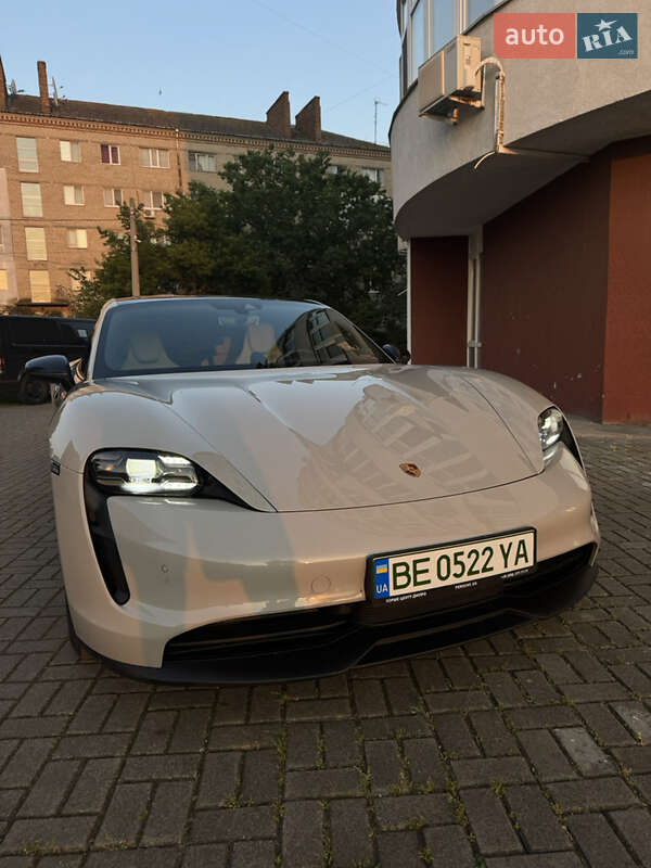 2020 porsche taycan