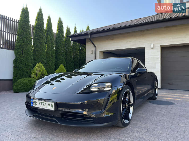 2021 porsche taycan