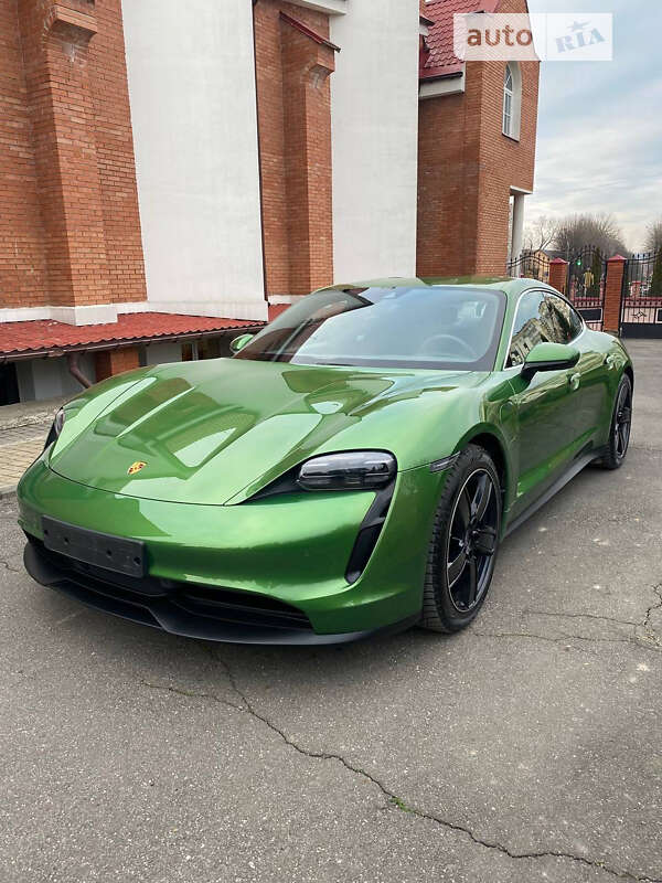 2021 porsche taycan