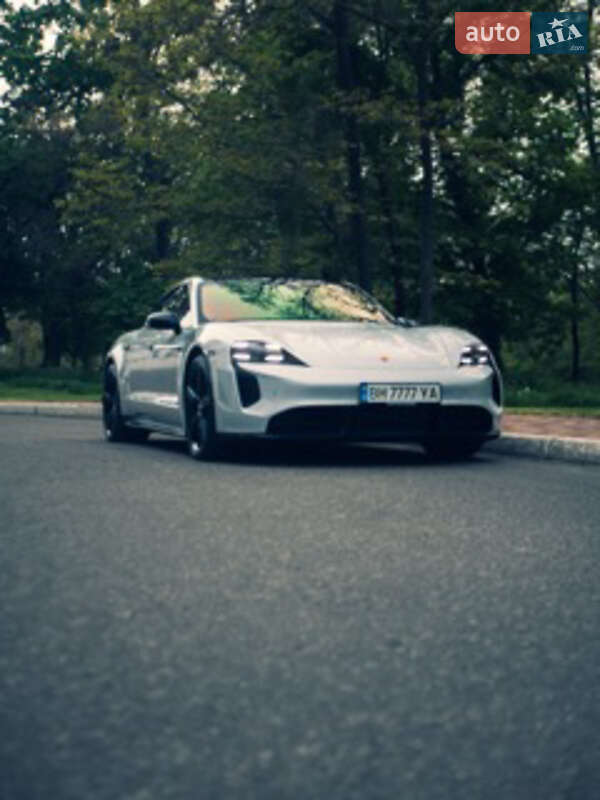 2021 porsche taycan turbo