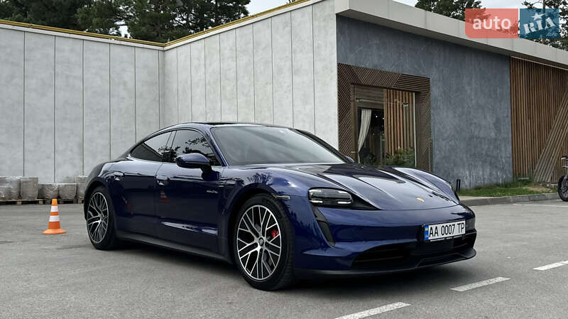 2022 porsche taycan