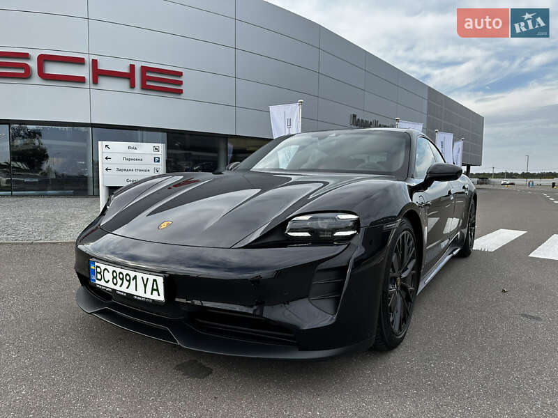 2022 porsche taycan