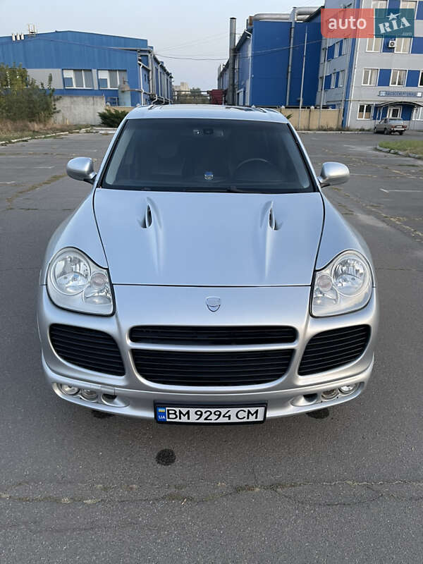 2005 porsche cayenne