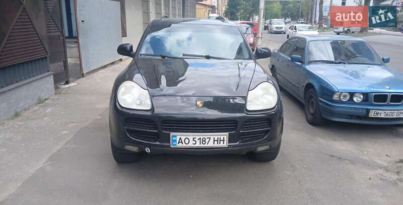 2004 porsche cayenne