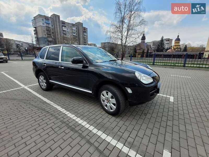 2005 porsche cayenne