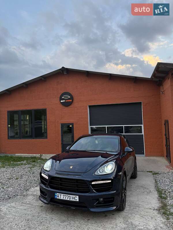 2012 porsche cayenne
