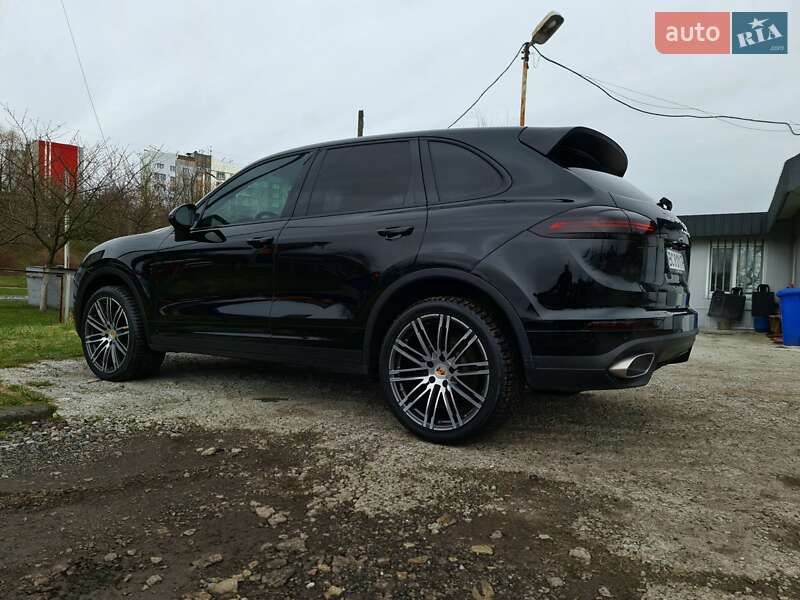 2017 porsche cayenne