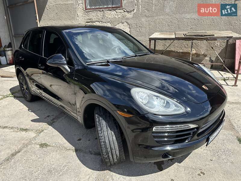 2010 porsche cayenne