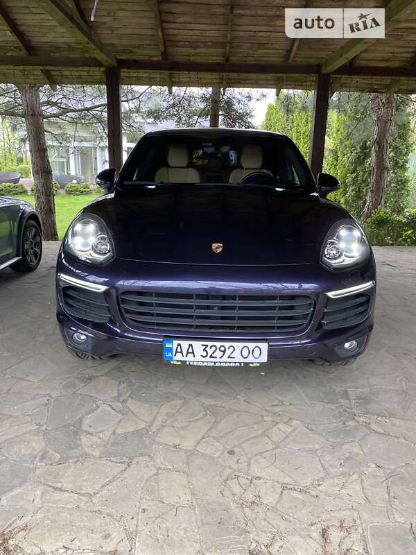2018 PORSCHE Cayenne