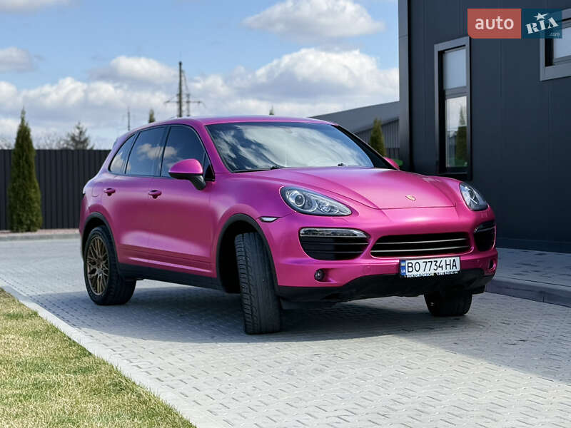 2011 porsche cayenne