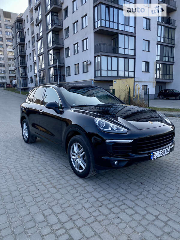 2016 porsche cayenne