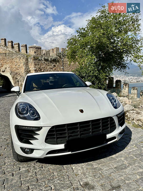 2016 porsche macan