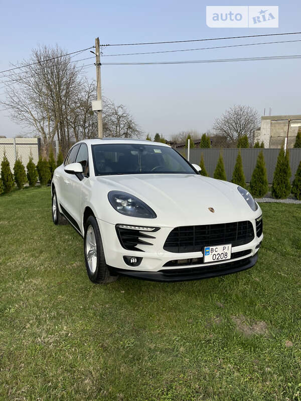 2016 porsche macan
