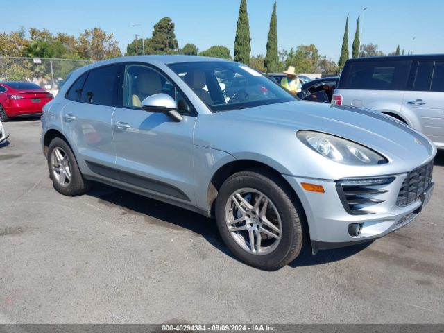 2017 PORSCHE Macan