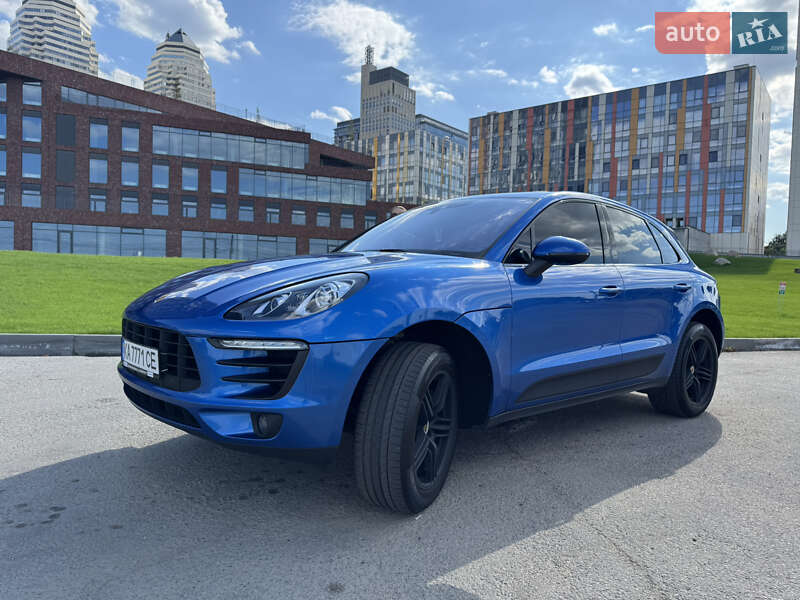 2017 porsche macan
