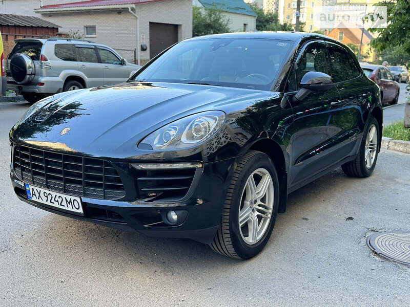 2018 porsche macan