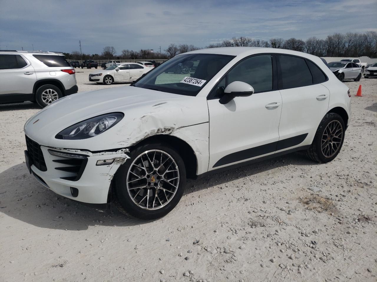 2017 PORSCHE Macan