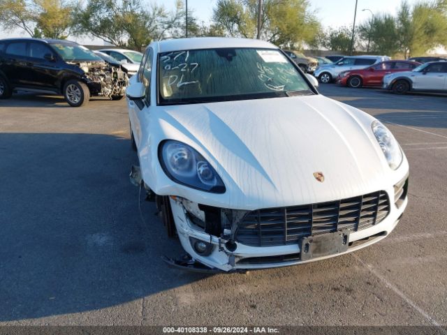 2018 PORSCHE Macan