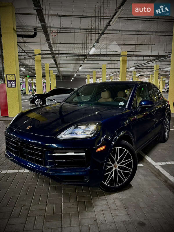2025 PORSCHE Cayenne