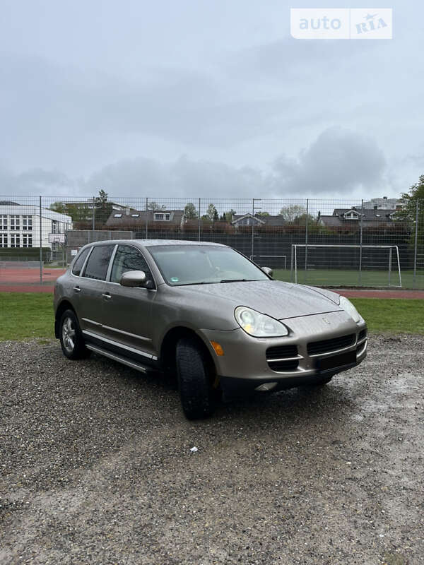 2003 porsche cayenne