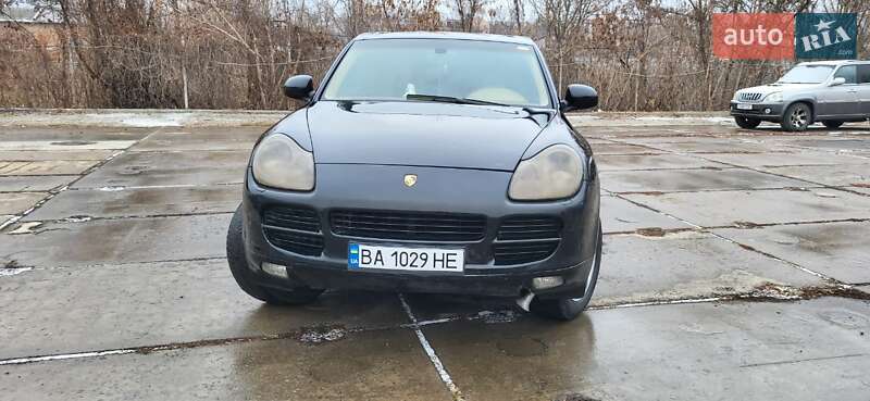 2003 porsche cayenne