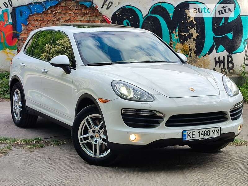 2012 porsche cayenne