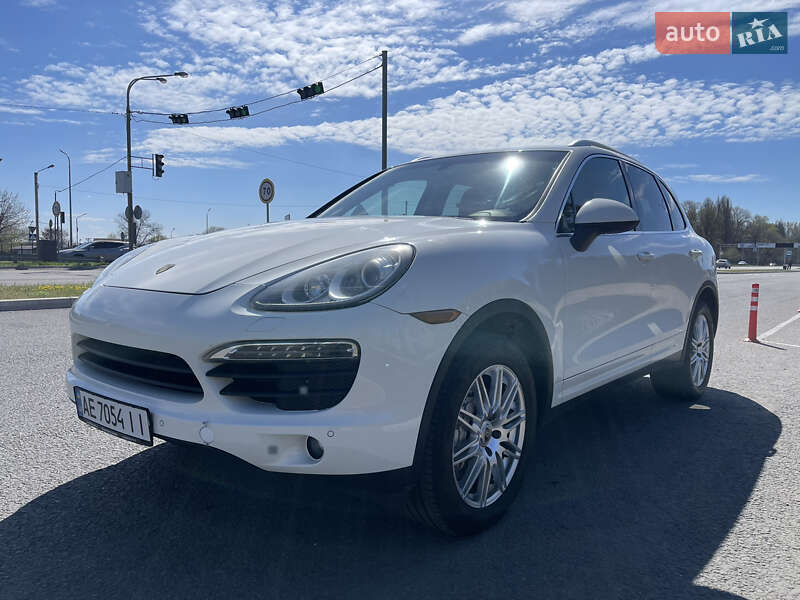2011 porsche cayenne