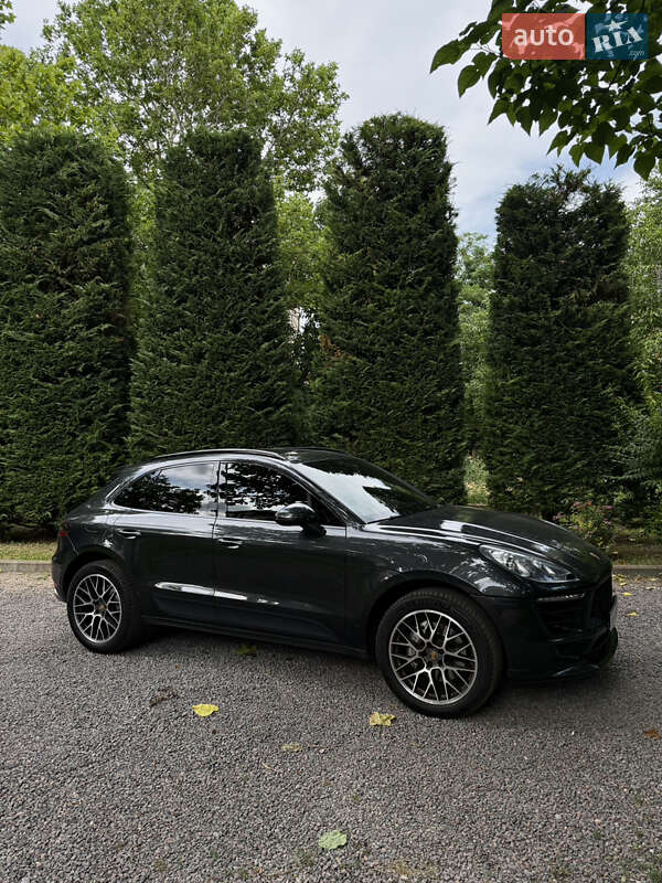 2016 porsche macan