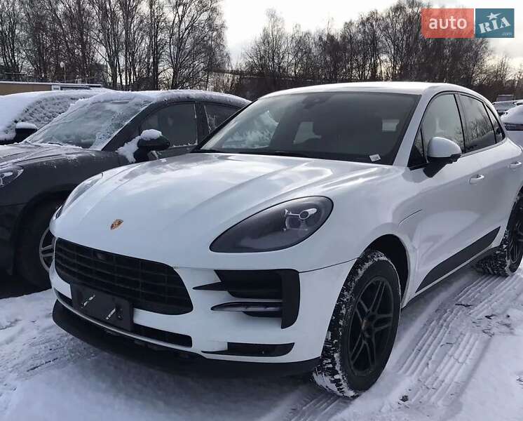 2020 PORSCHE Macan