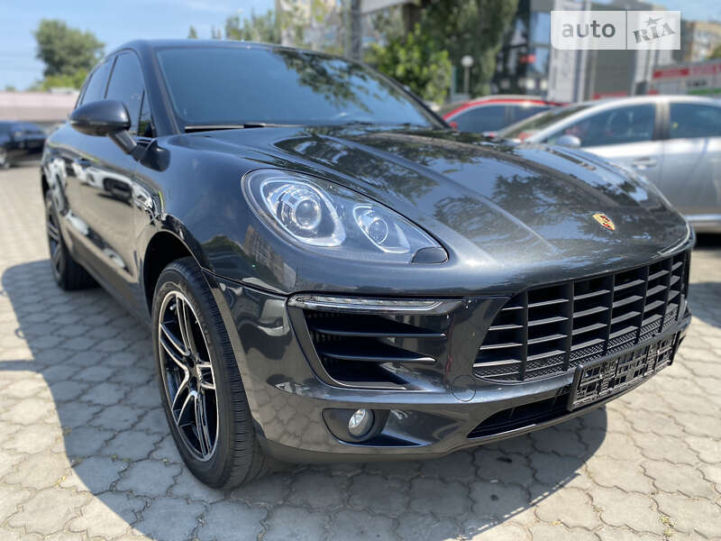 2017 porsche macan
