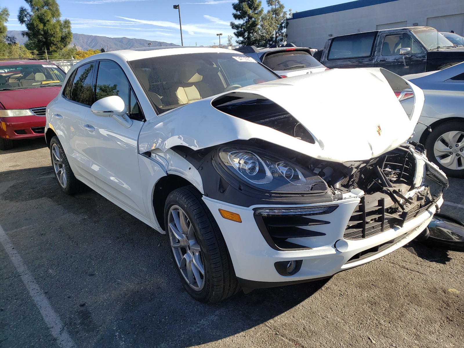 2016 PORSCHE Macan