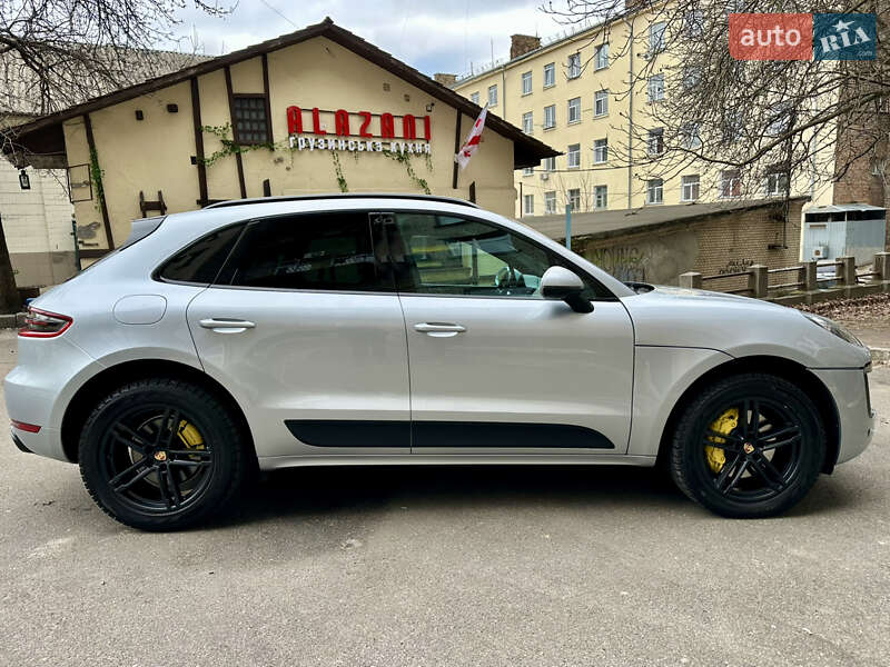 2014 porsche macan
