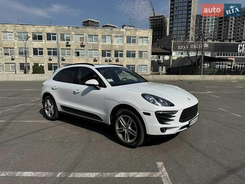 2017 porsche macan