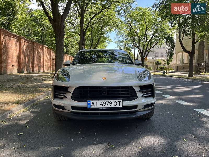 2020 porsche macan