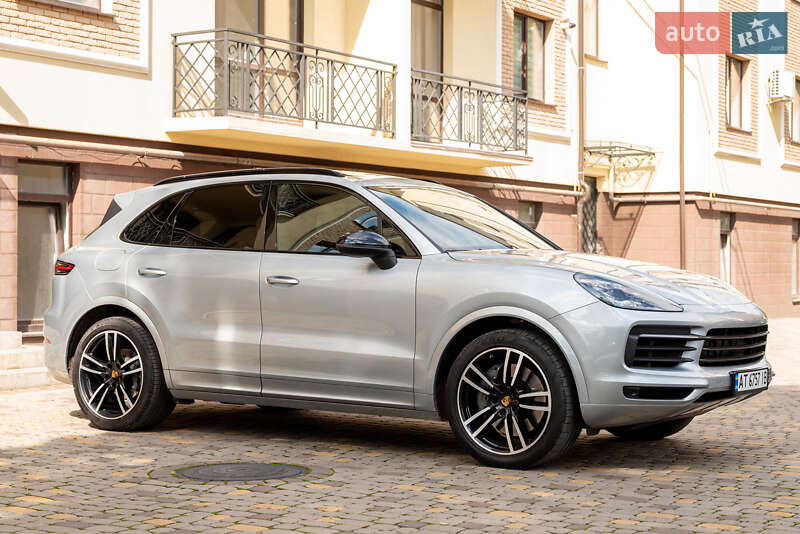2020 porsche cayenne