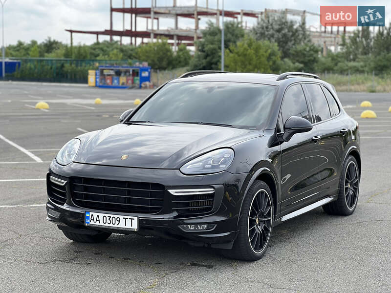 2016 PORSCHE Cayenne