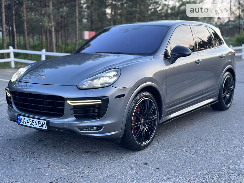 2016 porsche cayenne