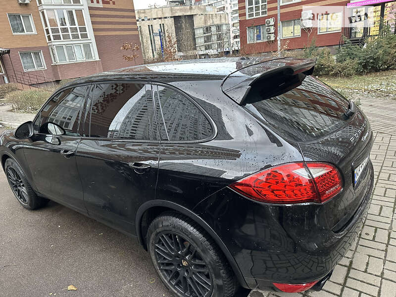 2012 porsche cayenne