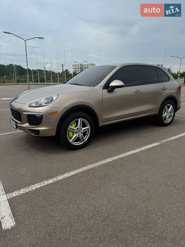 2016 porsche cayenne