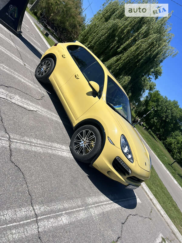 2010 porsche cayenne
