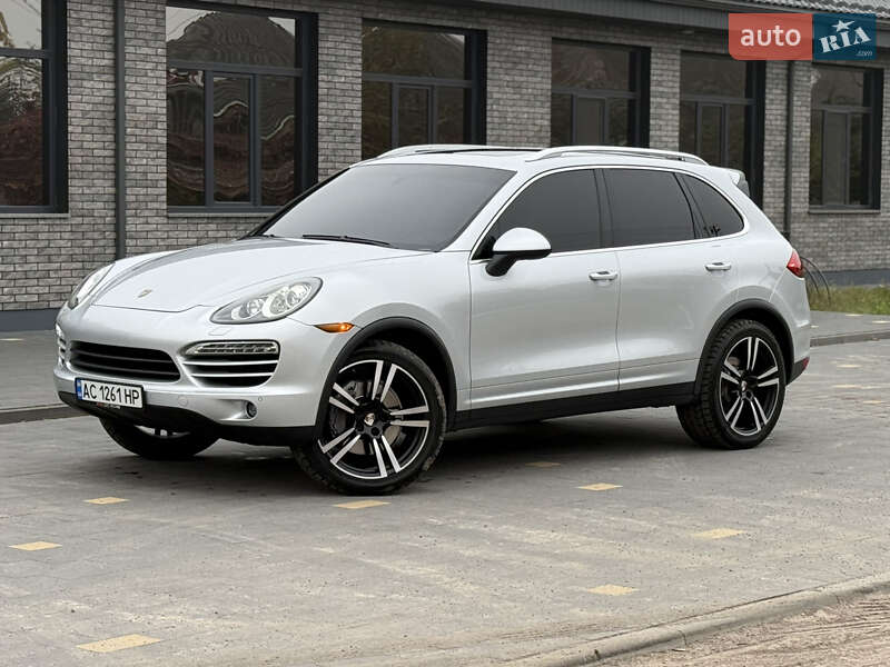 2012 porsche cayenne