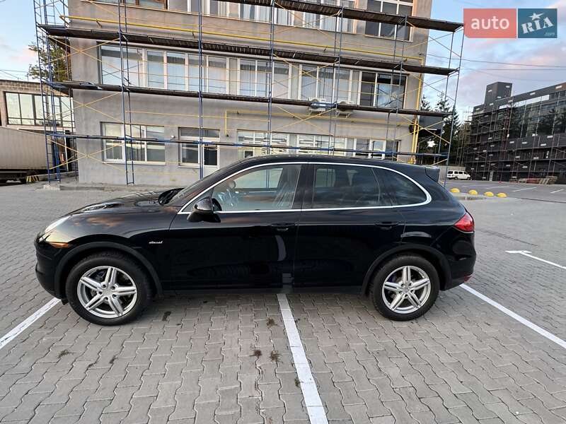 2012 porsche cayenne