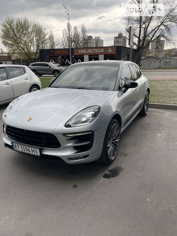 2016 porsche macan