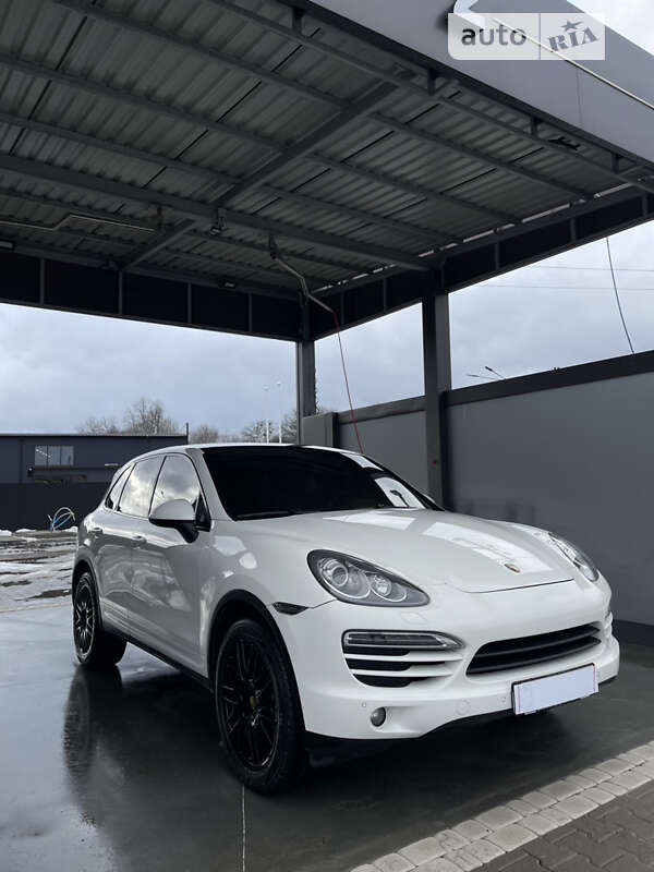 2010 porsche cayenne