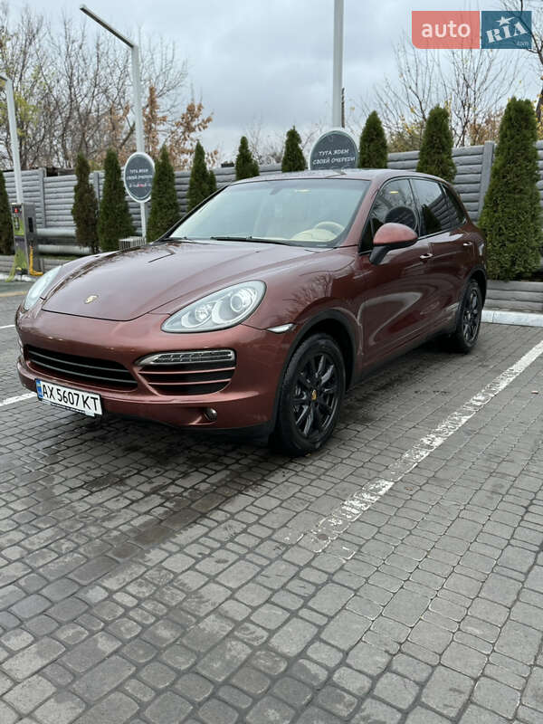 2011 porsche cayenne