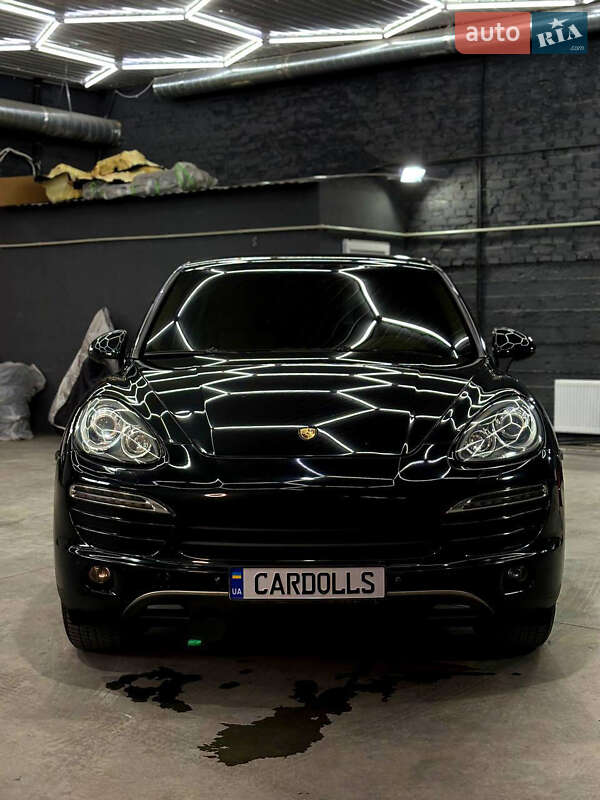 2011 porsche cayenne