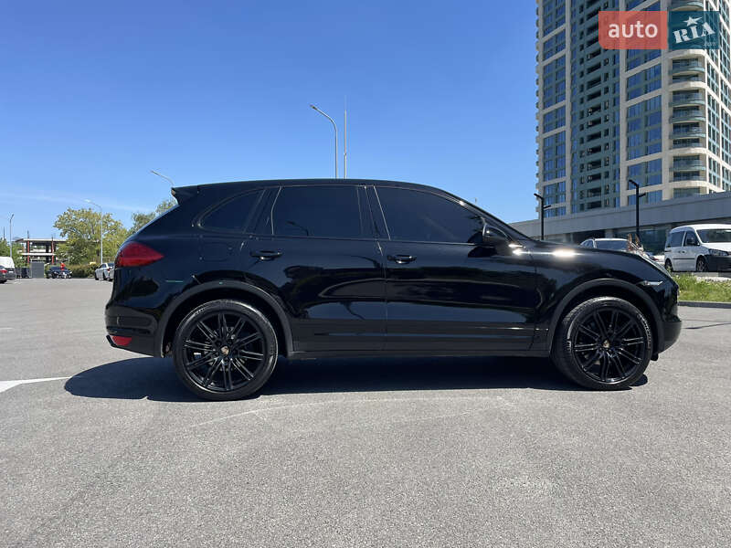 2011 porsche cayenne