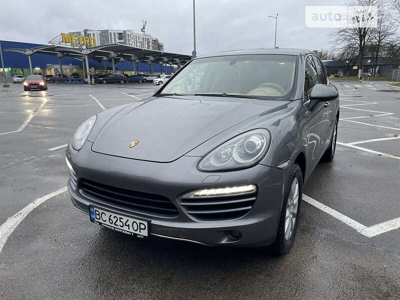 2010 porsche cayenne