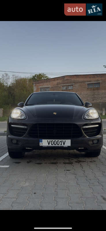 2010 porsche cayenne